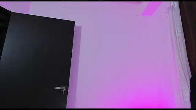 Snapshot of LorenRosse chatting on March 2026 11:07:02 PM LorenRosse online show from March 2026 11:07:02 PM