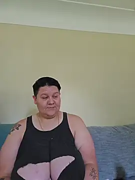 DevilDahm online show from June 2026 10:21:02 PM