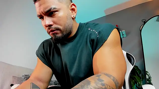 jaxon colton online show from January 2025 12:20:01 AM