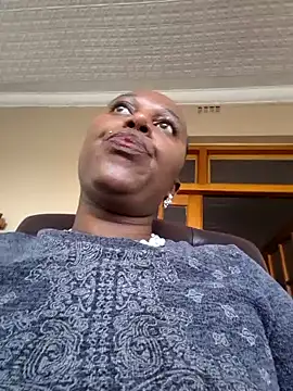 Snapshot of YourDreamLady22 chatting on February 2025 12:44:01 PM YourDreamLady22 online show from February 2025 12:44:01 PM