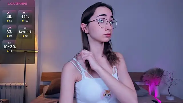 PollyBeev online show from January 2025 11:22:01 AM