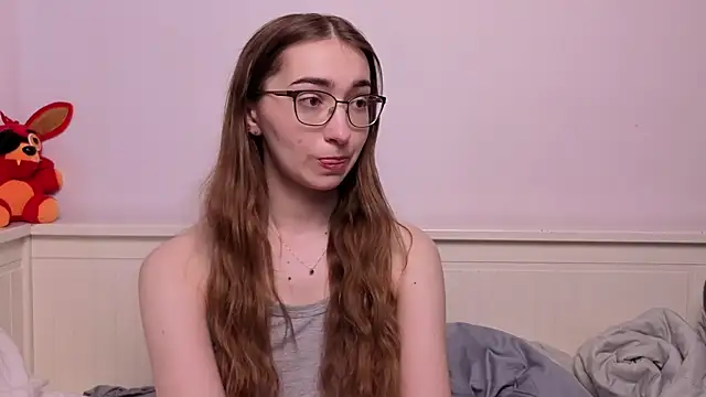 PollyBeev online show from May 2026 08:11:01 AM