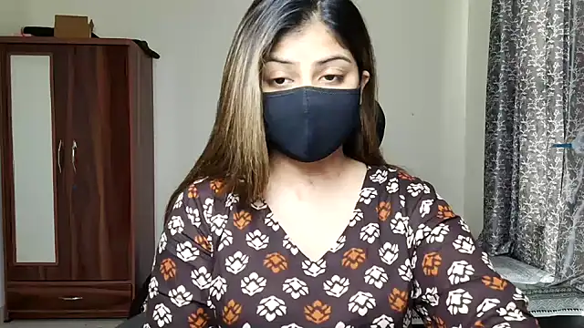 Snapshot of Hoty-Shivangi chatting on May 2026 10:36:01 AM Hoty-Shivangi online show from May 2026 10:36:01 AM