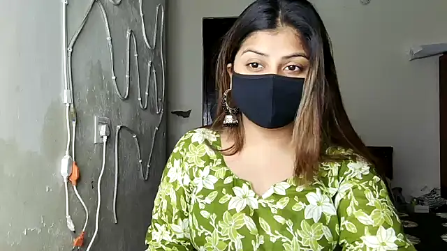 Snapshot of Hoty-Shivangi chatting on June 2026 02:52:01 PM Hoty-Shivangi online show from June 2026 02:52:01 PM