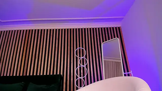 Snapshot of MiaMews chatting on January 2025 03:22:02 PM MiaMews online show from January 2025 03:22:02 PM