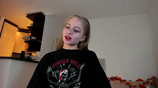 Snapshot of MiaMews chatting on September 2025 10:39:02 AM MiaMews online show from September 2025 10:39:02 AM