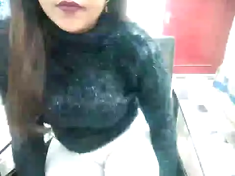 Snapshot of aarushi_sharmaa chatting on February 2025 05:18:02 AM aarushi sharmaa online show from February 2025 05:18:02 AM