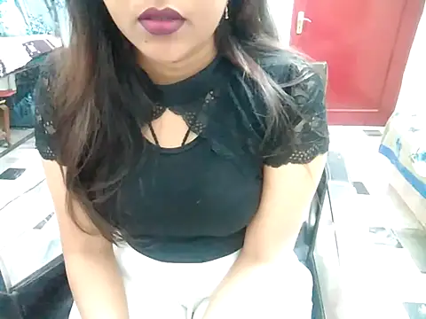 Snapshot of aarushi_sharmaa chatting on February 2025 03:31:02 AM aarushi sharmaa online show from February 2025 03:31:02 AM