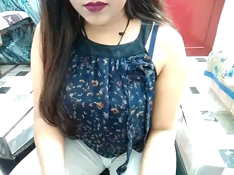 Snapshot of aarushi_sharmaa chatting on February 2025 05:53:01 PM aarushi sharmaa online show from February 2025 05:53:01 PM