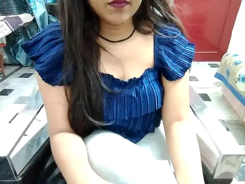 Snapshot of aarushi_sharmaa chatting on February 2025 06:43:02 PM aarushi sharmaa online show from February 2025 06:43:02 PM