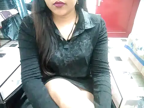 Snapshot of aarushi_sharmaa chatting on February 2025 03:26:02 PM aarushi sharmaa online show from February 2025 03:26:02 PM