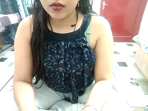 Snapshot of aarushi_sharmaa chatting on March 2025 02:52:01 AM aarushi sharmaa online show from March 2025 02:52:01 AM