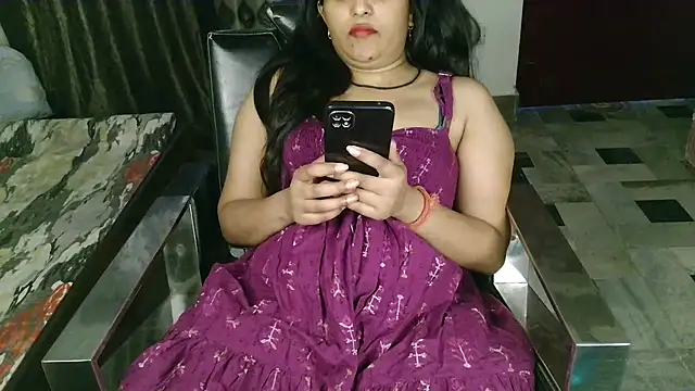 Snapshot of aarushi_sharmaa chatting on October 2025 05:26:02 AM aarushi sharmaa online show from October 2025 05:26:02 AM