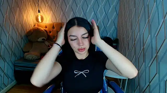 Angelchristix online show from May 2026 12:45:02 PM