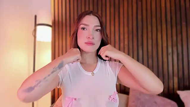 Jennmiiller  online show from February 2026 12:21:01 PM