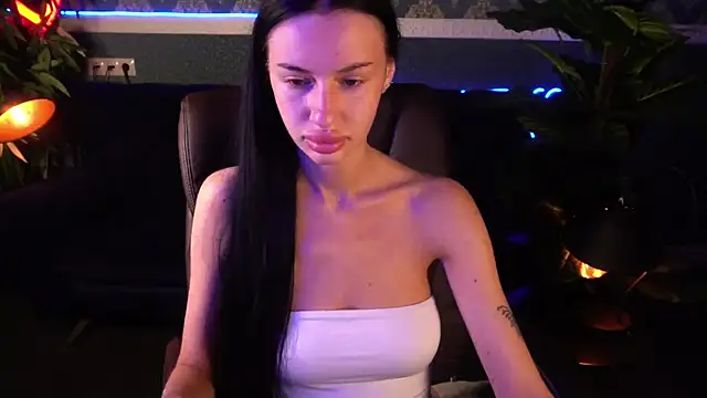 Snow WhiteeeX online show from September 2025 05:40:01 AM