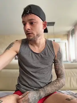 hottwoboys online show from May 2026 10:36:01 AM