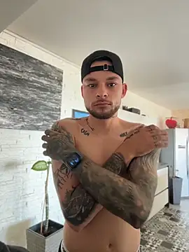 hottwoboys online show from May 2026 08:10:02 AM