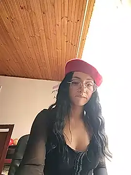 ChloeeeZakura online show from July 2026 05:44:02 PM