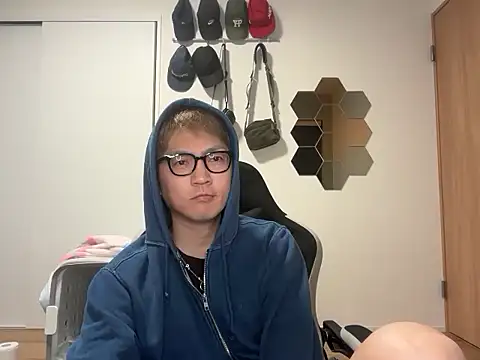 Snapshot of kensnb chatting on December 2025 07:31:01 PM kensnb online show from December 2025 07:31:01 PM