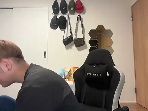 Snapshot of kensnb chatting on December 2025 07:44:01 PM kensnb online show from December 2025 07:44:01 PM