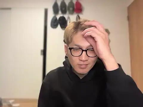 Snapshot of kensnb chatting on January 2026 11:56:01 AM kensnb online show from January 2026 11:56:01 AM