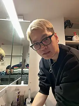 Snapshot of kensnb chatting on February 2026 09:24:01 PM kensnb online show from February 2026 09:24:01 PM