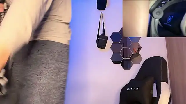 Snapshot of kensnb chatting on February 2026 12:11:01 PM kensnb online show from February 2026 12:11:01 PM