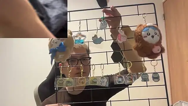 Snapshot of kensnb chatting on March 2026 12:07:01 PM kensnb online show from March 2026 12:07:01 PM