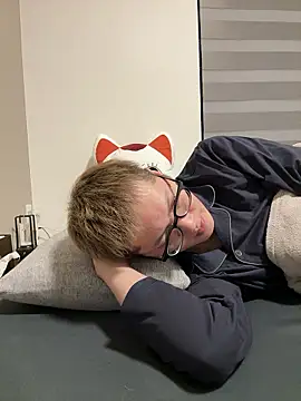 Snapshot of kensnb chatting on April 2026 08:14:01 PM kensnb online show from April 2026 08:14:01 PM