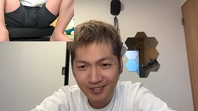 Snapshot of kensnb chatting on April 2026 09:08:02 PM kensnb online show from April 2026 09:08:02 PM