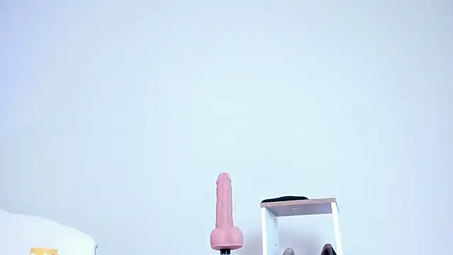 lannarusso  online show from September 2025 12:07:02 PM