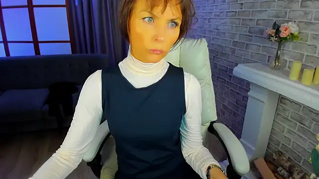 Snapshot of Elizabe_th chatting on February 2025 10:22:01 PM Elizabe th online show from February 2025 10:22:01 PM