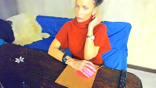 Snapshot of Elizabe_th chatting on July 2026 08:07:02 PM Elizabe th online show from July 2026 08:07:02 PM