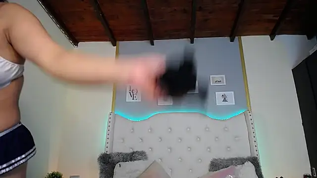 dante ferraraa online show from February 2026 10:21:01 PM