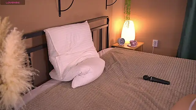  AlinaBailey online show from January 2025 11:35:01 AM