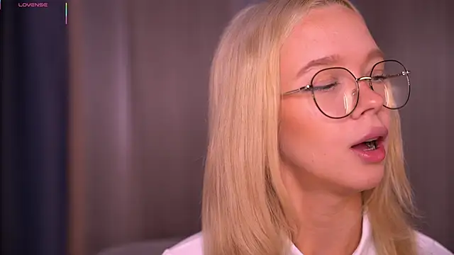  AlinaBailey online show from September 2025 08:25:02 AM