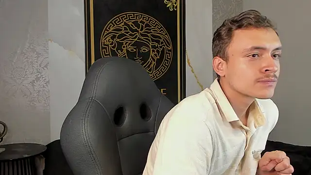 Desmon Clark online show from January 2025 10:51:01 PM