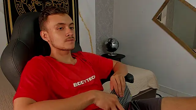 Desmon Clark online show from March 2025 01:42:02 AM