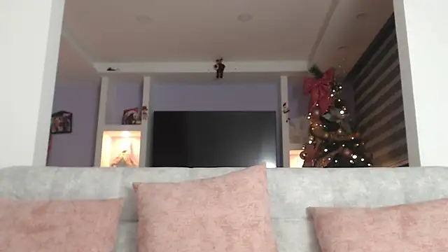 Snapshot of millyrosse chatting on November 2025 02:58:01 AM millyrosse online show from November 2025 02:58:01 AM