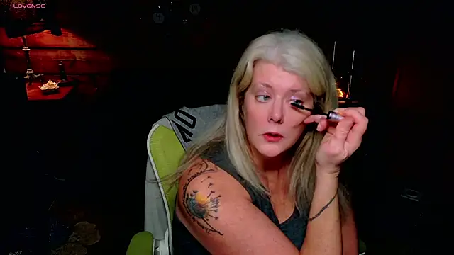 AliceHarlot online show from December 2025 05:49:01 AM