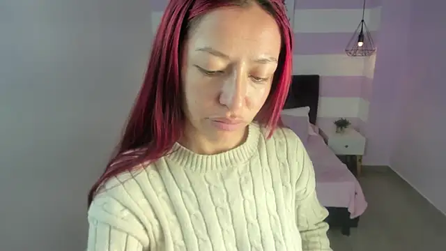 Snapshot of Scarlett__bell chatting on February 2026 11:43:02 AM Scarlett bell online show from February 2026 11:43:02 AM