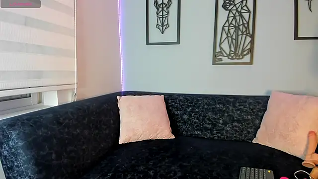 Snapshot of Annie_karlsson__ chatting on December 2024 08:12:02 PM Annie karlsson online show from December 2024 08:12:02 PM