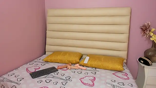 Snapshot of ZaritaLenon chatting on September 2025 08:42:02 PM ZaritaLenon online show from September 2025 08:42:02 PM