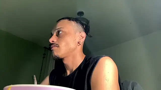 villanocat online show from September 2025 02:26:02 AM