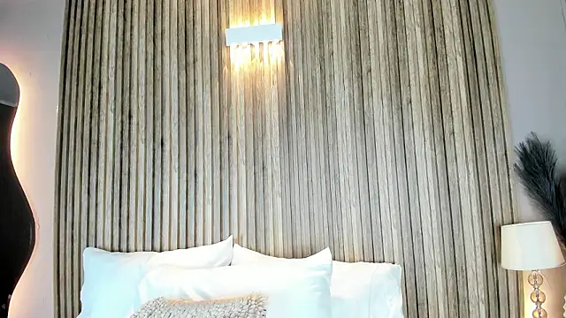 HannaPaola online show from January 2026 10:30:02 PM