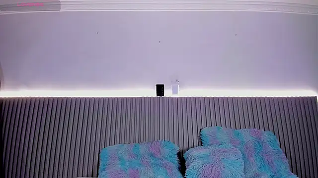 Snapshot of valentina_lux chatting on January 2026 07:15:01 PM valentina lux online show from January 2026 07:15:01 PM