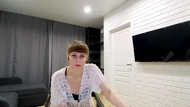 Daniella Lorente online show from May 2026 09:09:02 PM