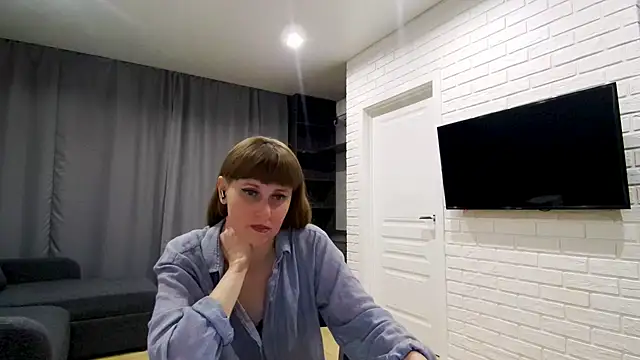 Daniella Lorente online show from May 2026 09:43:01 PM