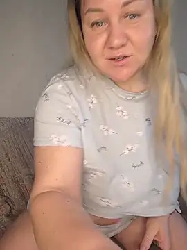 Snapshot of Anna_Curvy chatting on February 2026 09:57:01 AM Anna Curvy online show from February 2026 09:57:01 AM